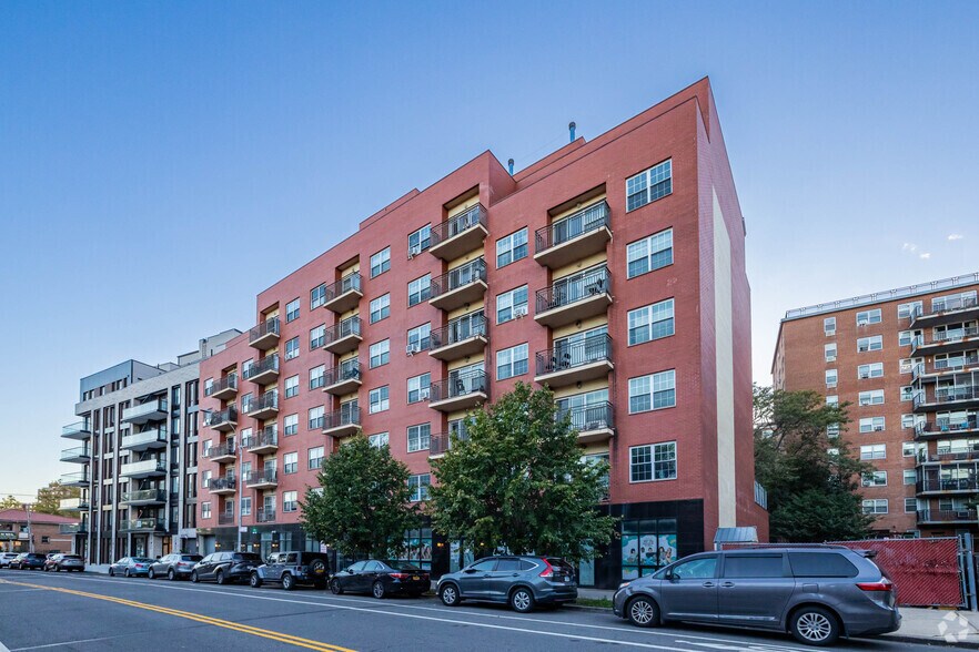 71-66 Parsons Blvd, Flushing, NY for sale - Primary Photo - Image 1 of 1