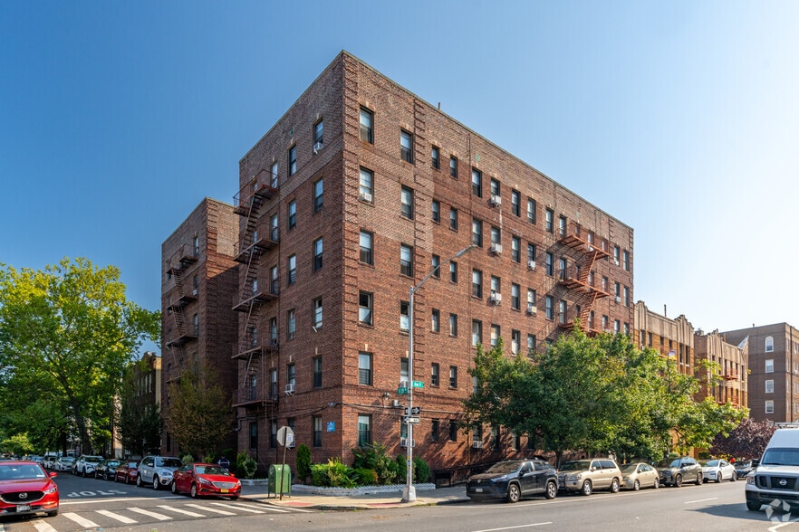 2249 E 21st St, Brooklyn, NY for sale - Primary Photo - Image 1 of 11