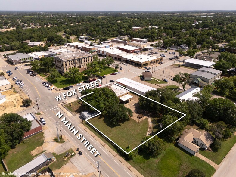102 W Fox St, Caldwell, TX for sale - Building Photo - Image 2 of 36