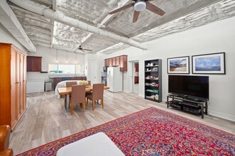 5519 W Arcola Airport, Rosharon, TX for lease Interior Photo- Image 1 of 14