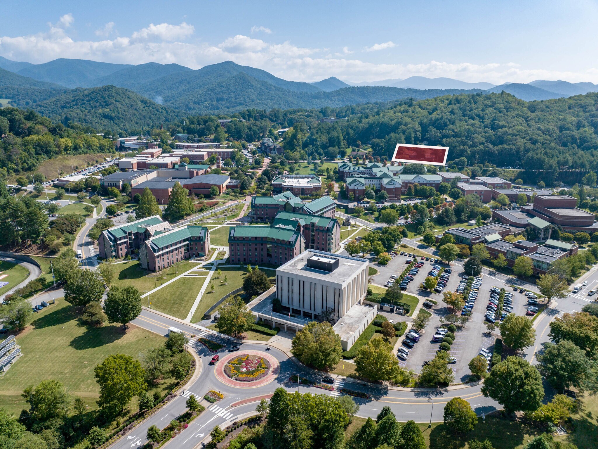 44 & 54 Legacy Ln, Cullowhee, NC 28723 Tree House Apartments