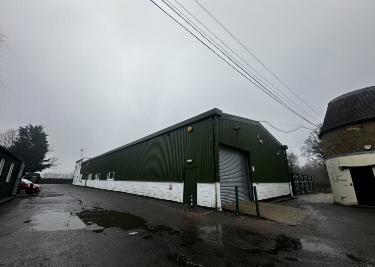 Michaels Ln, Sevenoaks for sale - Primary Photo - Image 1 of 1