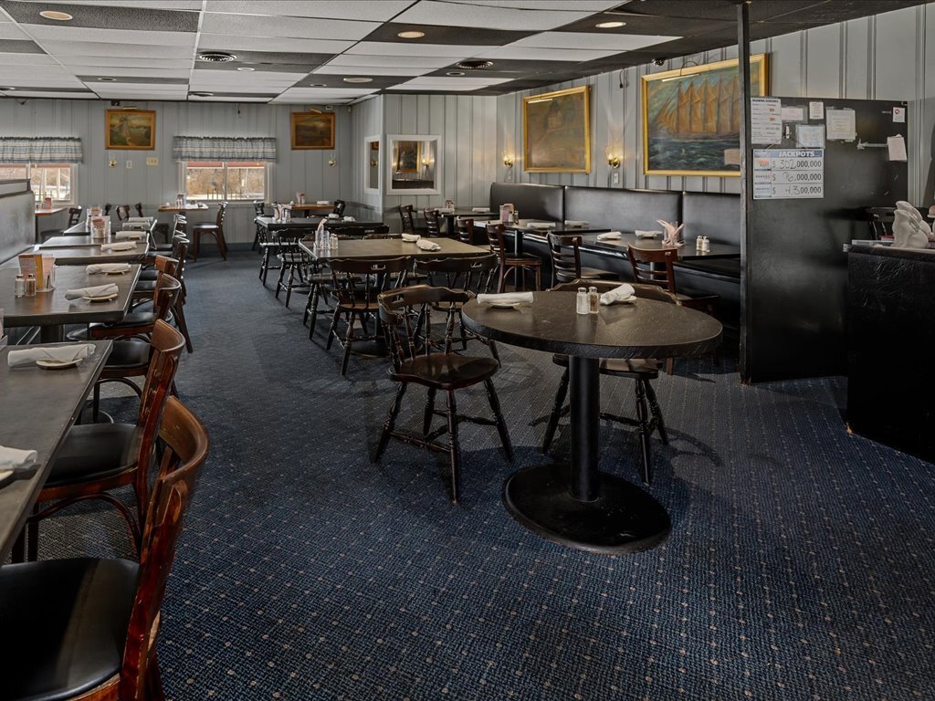 681 Riverside Ave, Somerset, MA 02725 Magoni's Restaurant