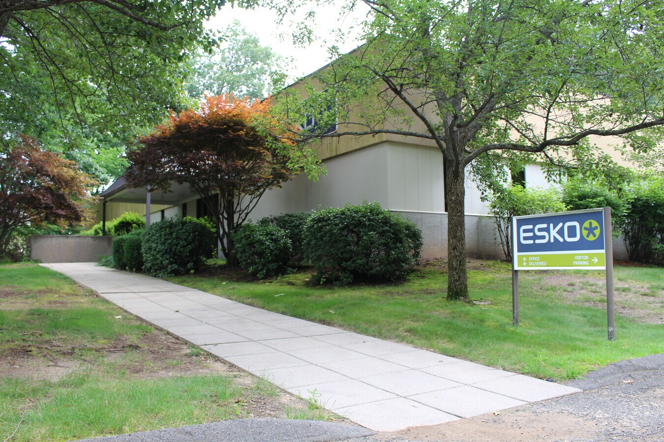 40 Westover Rd, Ludlow, MA 01056