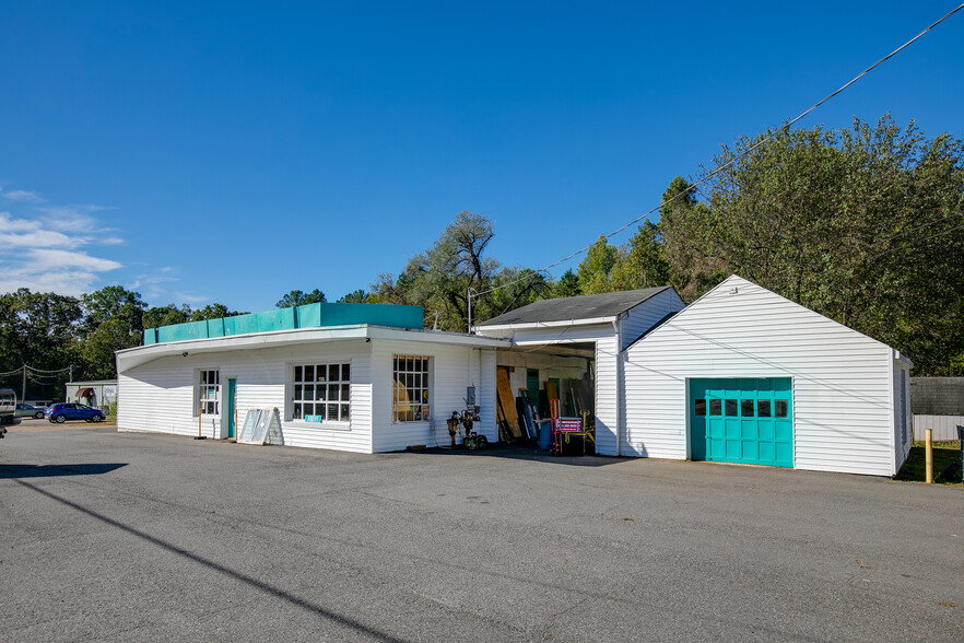 10211 Chamberlayne Rd, Mechanicsville, VA for sale - Building Photo - Image 1 of 21