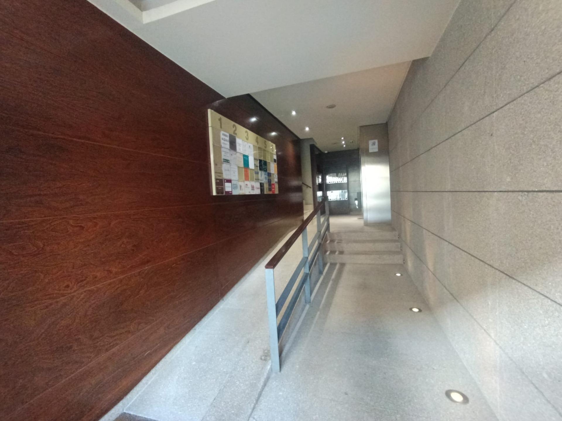 Office in Pontevedra, Pontevedra for sale Building Photo- Image 1 of 15