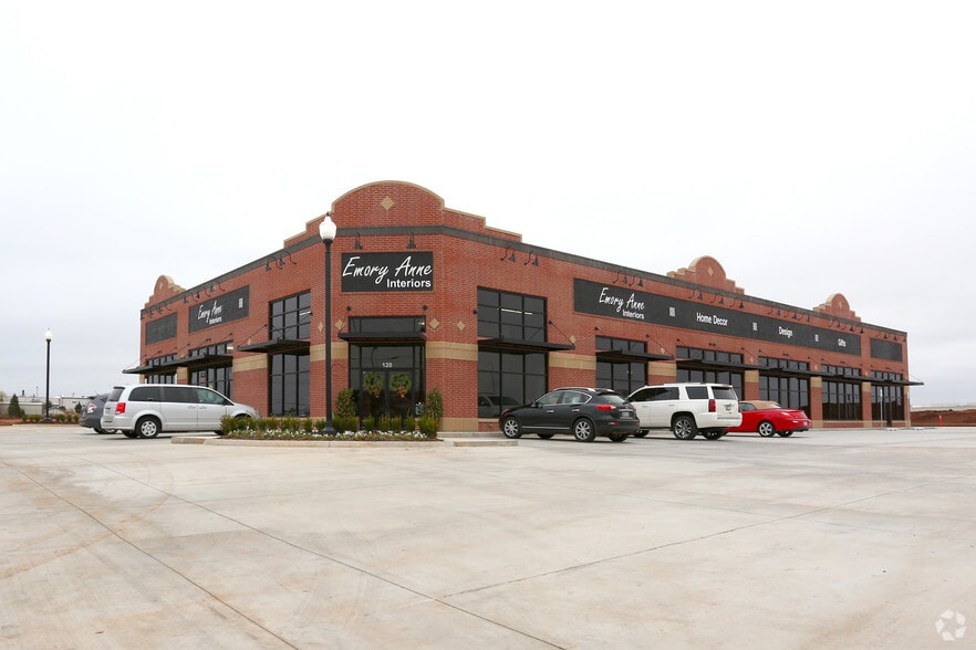 120 NE 150th St, Edmond, OK for lease - Primary Photo - Image 1 of 16