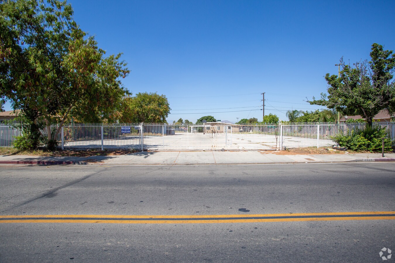 7895 Cypress Ave, Riverside, CA 92503