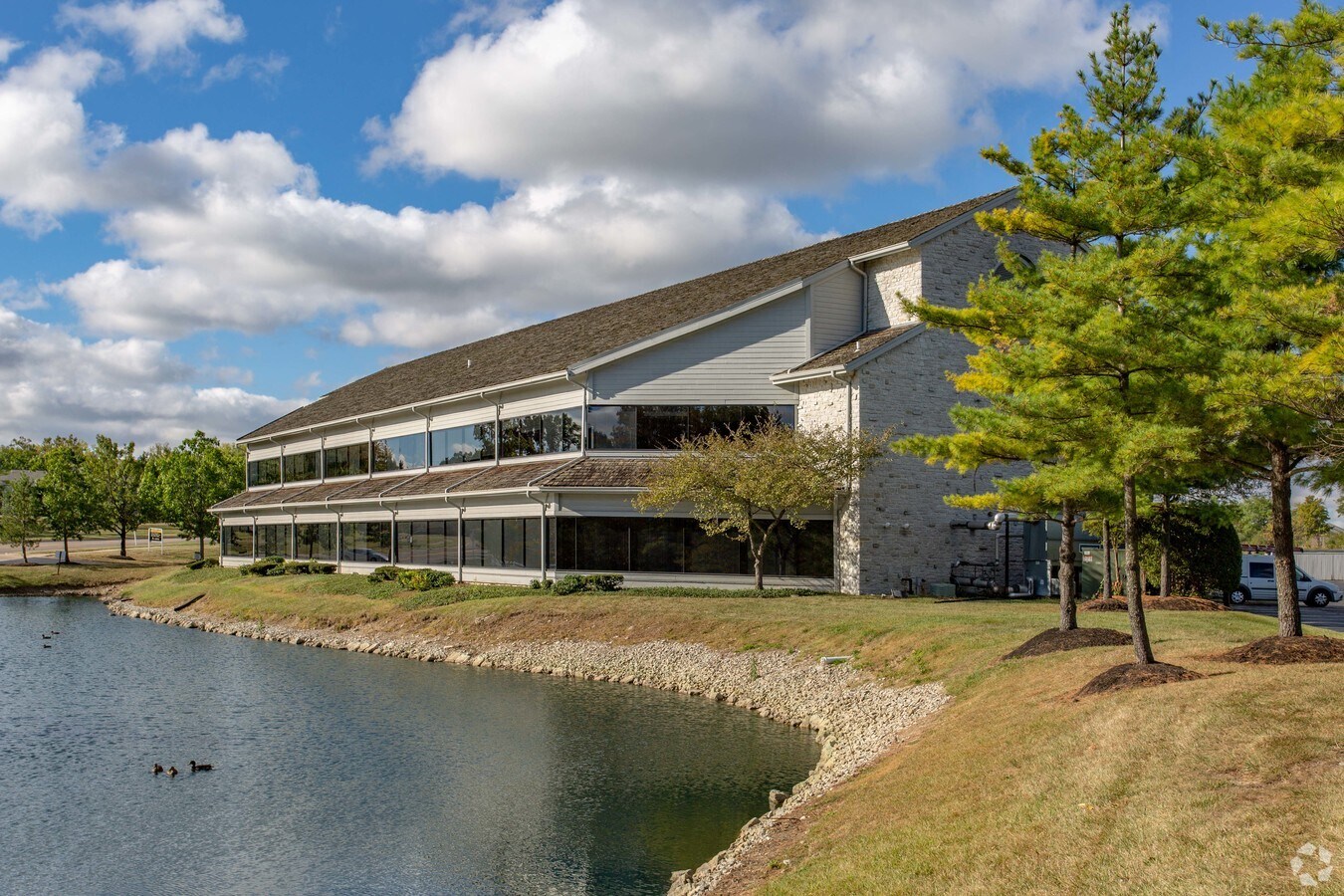 7333 Paragon Rd, Centerville, OH 45459 Normandy Lake Office Bldg