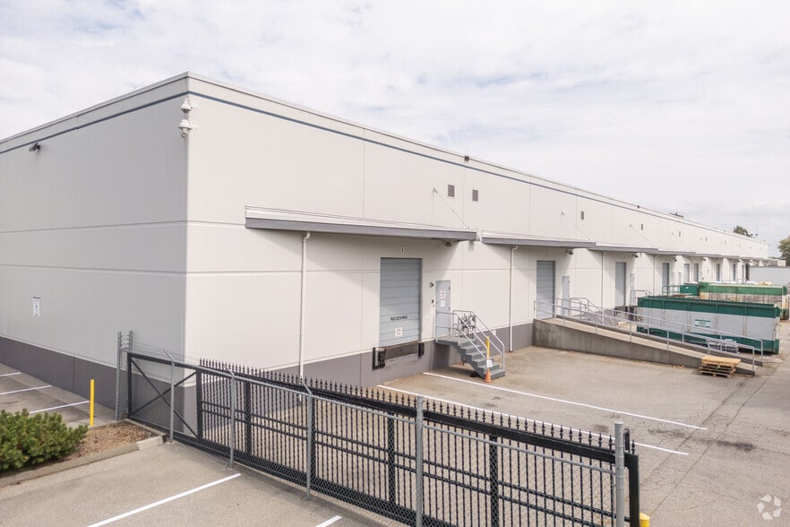 4620 Viking Way, Richmond, BC for lease - Building Photo - Image 2 of 4