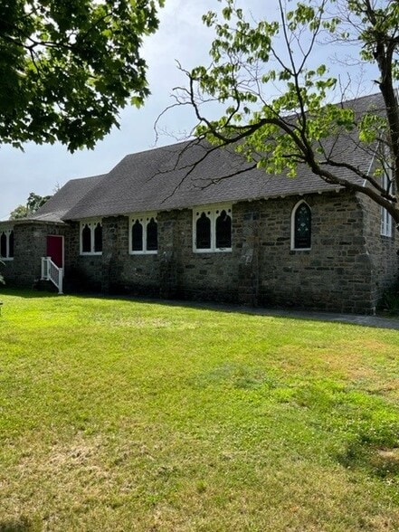 911 N Commerce St St, Paulsboro, NJ for sale - Interior Photo - Image 2 of 15