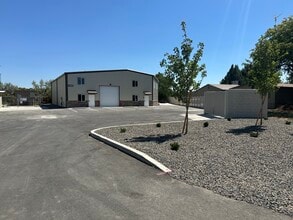 1310 N 39th St, Nampa, ID for sale Interior Photo- Image 2 of 6