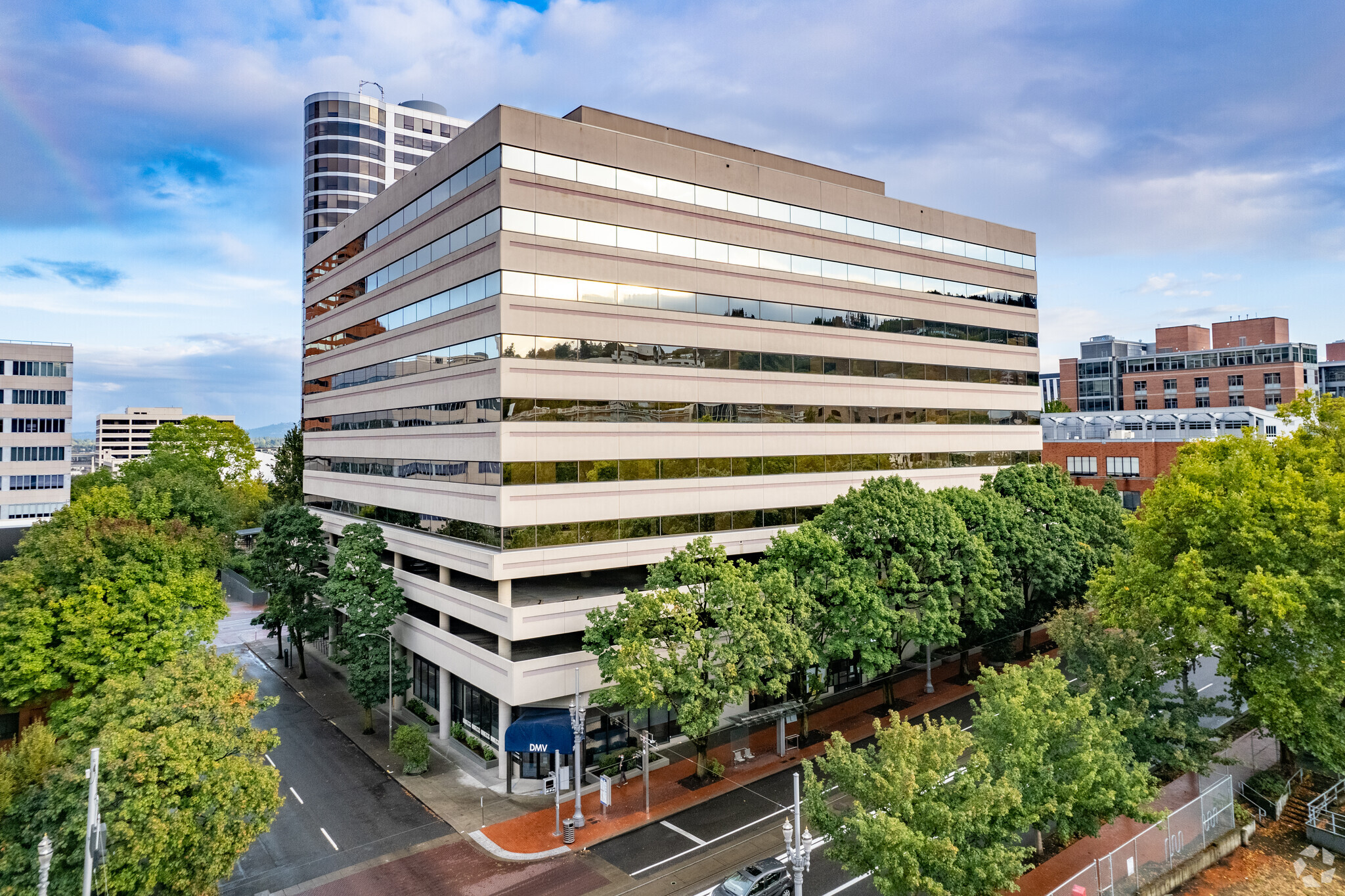 1515 SW Fifth Ave, Portland, OR for lease Building Photo- Image 1 of 12