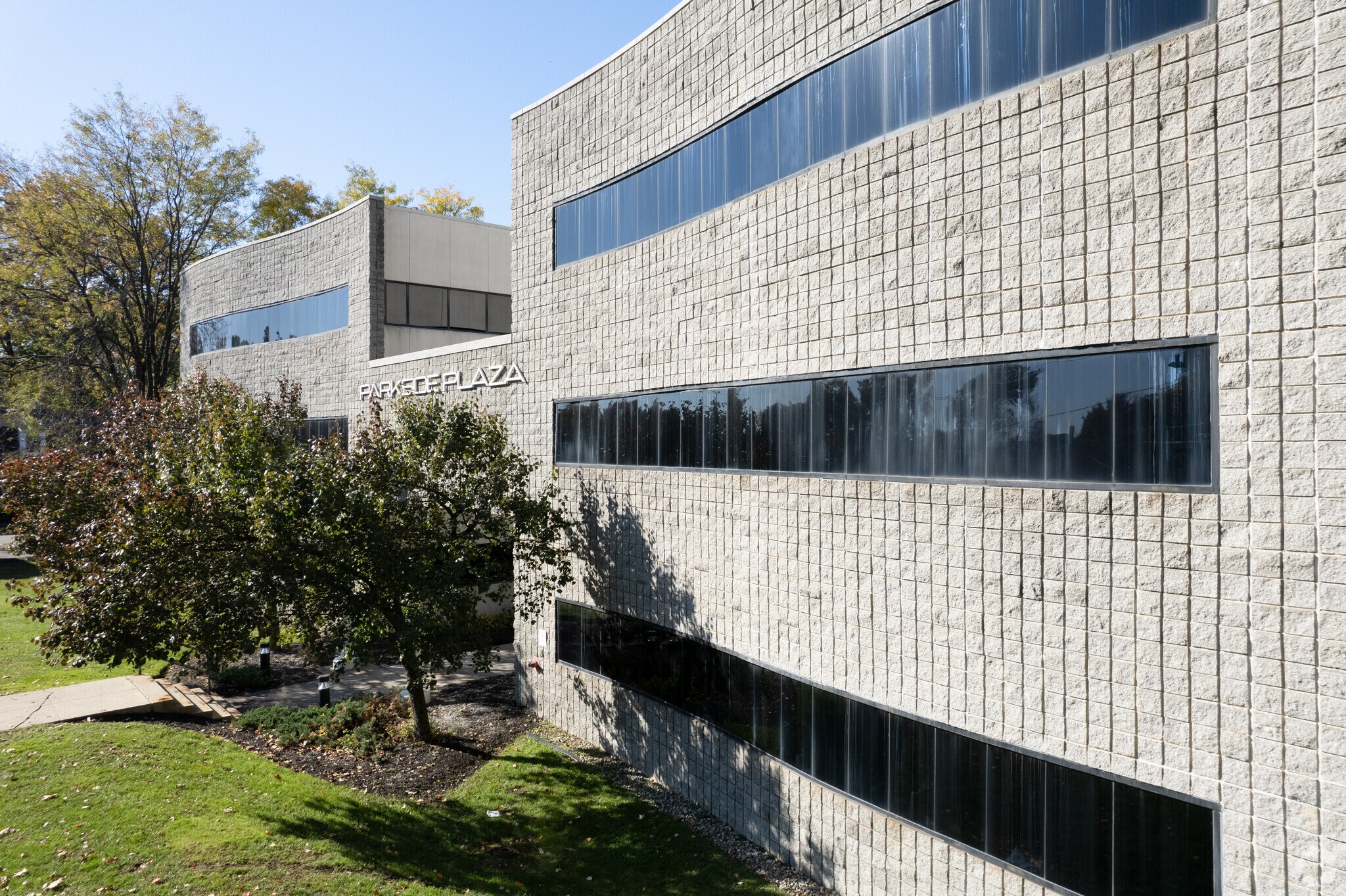 1600 Saint Ave, Rahway, NJ 07065 Parkside Plaza