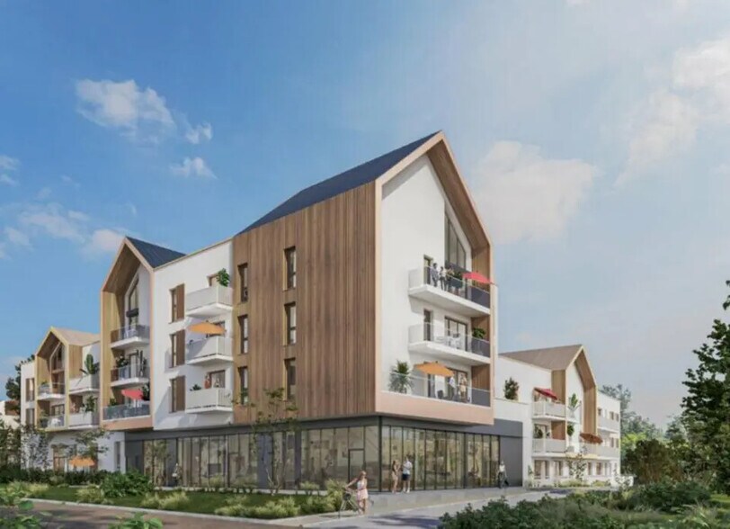 Retail in Louvres for lease - Building Photo - Image 1 of 4