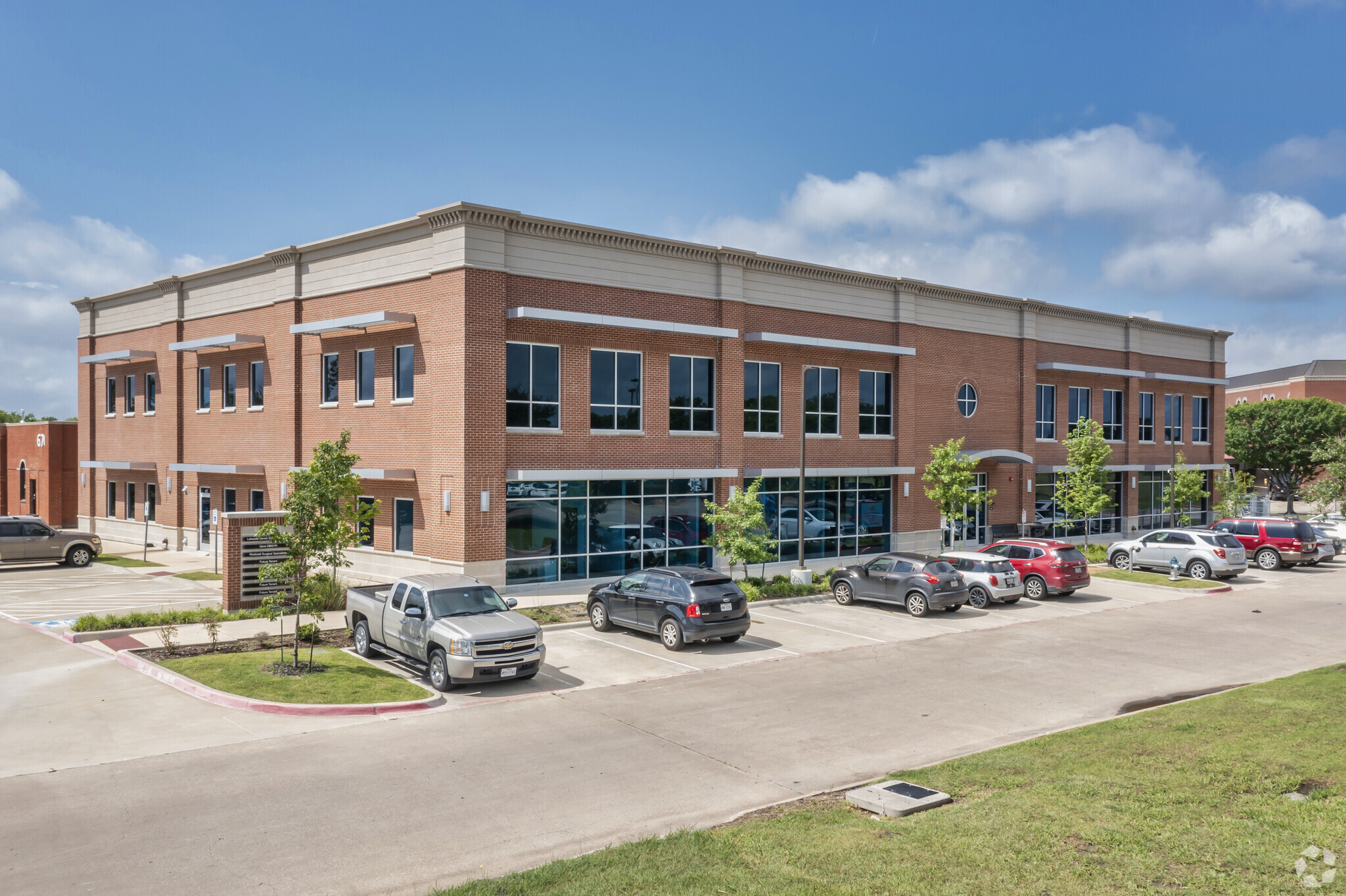 6705 Heritage Pky, Rockwall, TX for lease Building Photo- Image 1 of 6