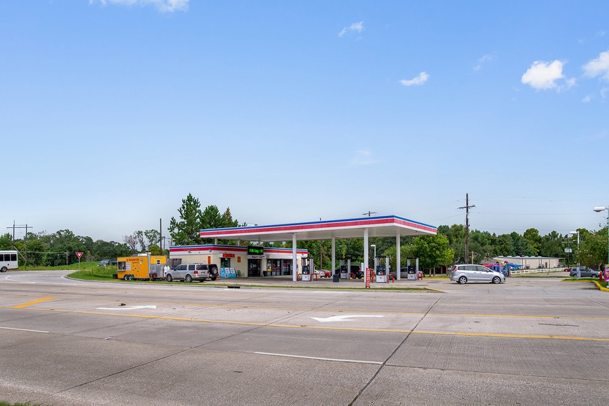 13440 Tiger Bend Rd, Baton Rouge, LA 70817