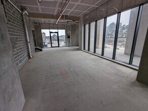 2 Kings Rd, Swansea for lease Interior Photo- Image 2 of 3