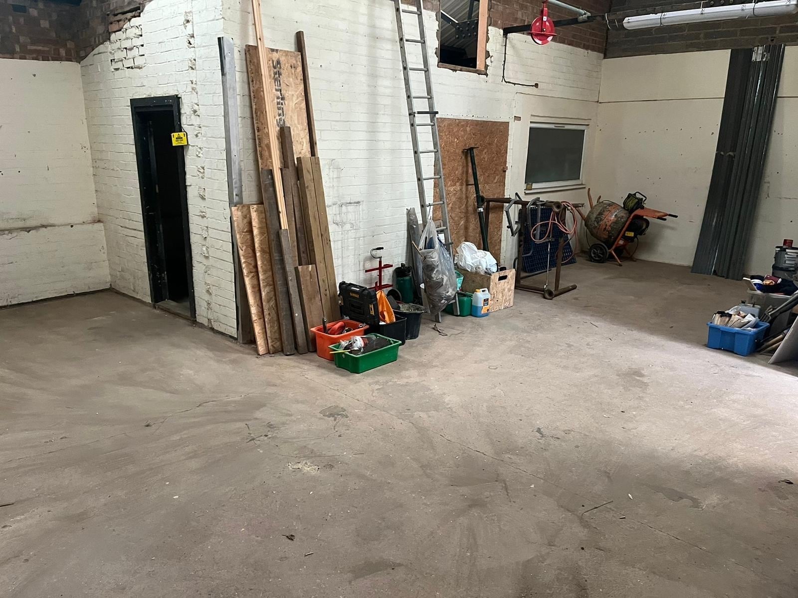 St Marys Ave, Milton Keynes for lease Interior Photo- Image 1 of 2