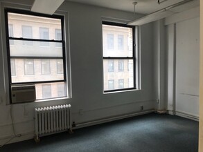 303-305 Fifth Ave, New York, NY for lease Interior Photo- Image 2 of 5