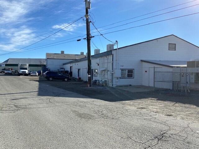 2360 Valley Rd, Reno, NV for sale - Building Photo - Image 1 of 1