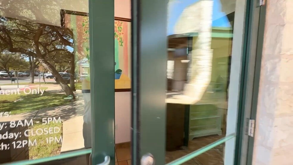 16010 Park Valley Dr, Round Rock, TX for lease - Commercial Listing Video - Image 2 of 18