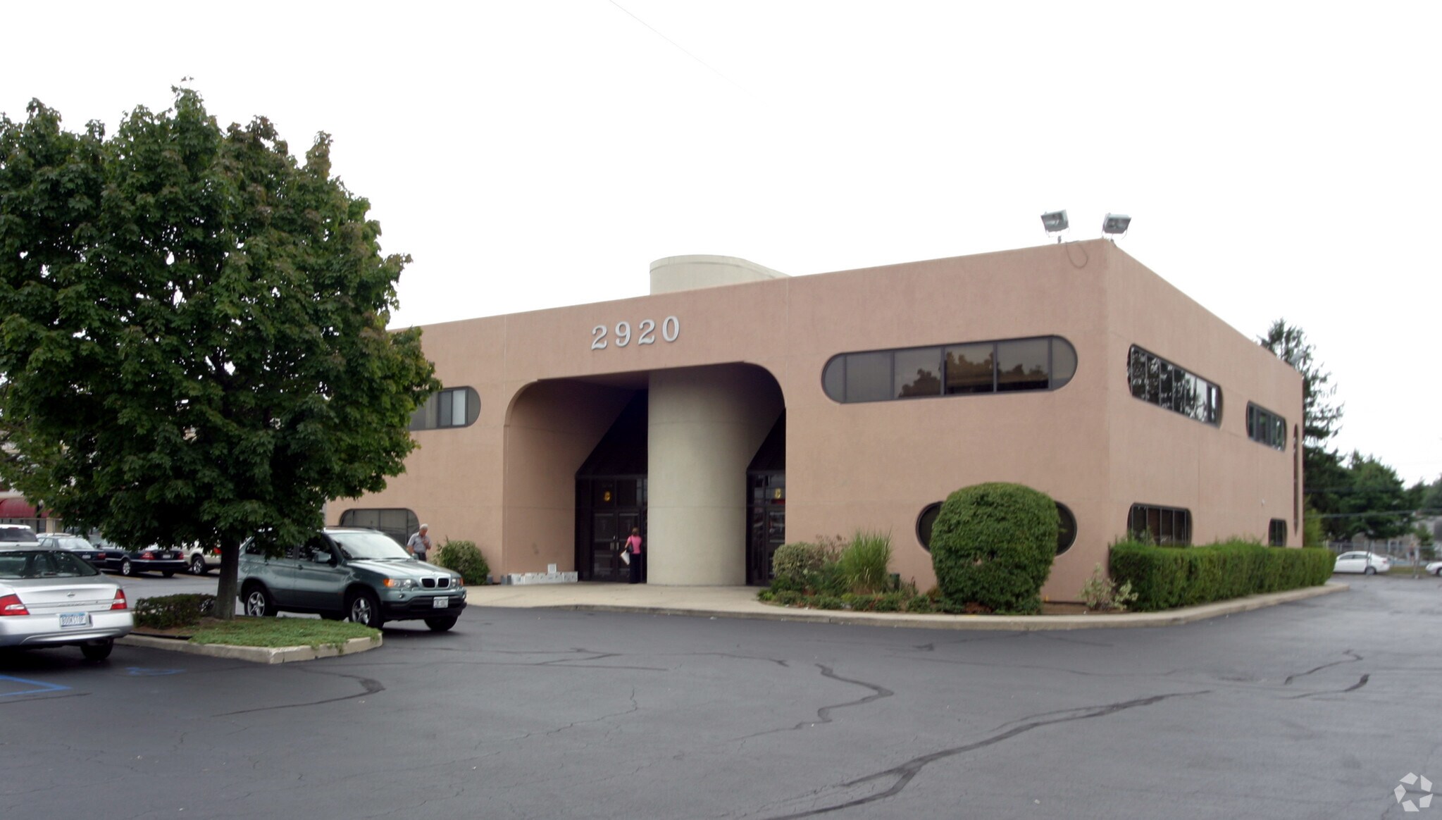 2920 Hempstead Tpke, Levittown, NY for sale Primary Photo- Image 1 of 1