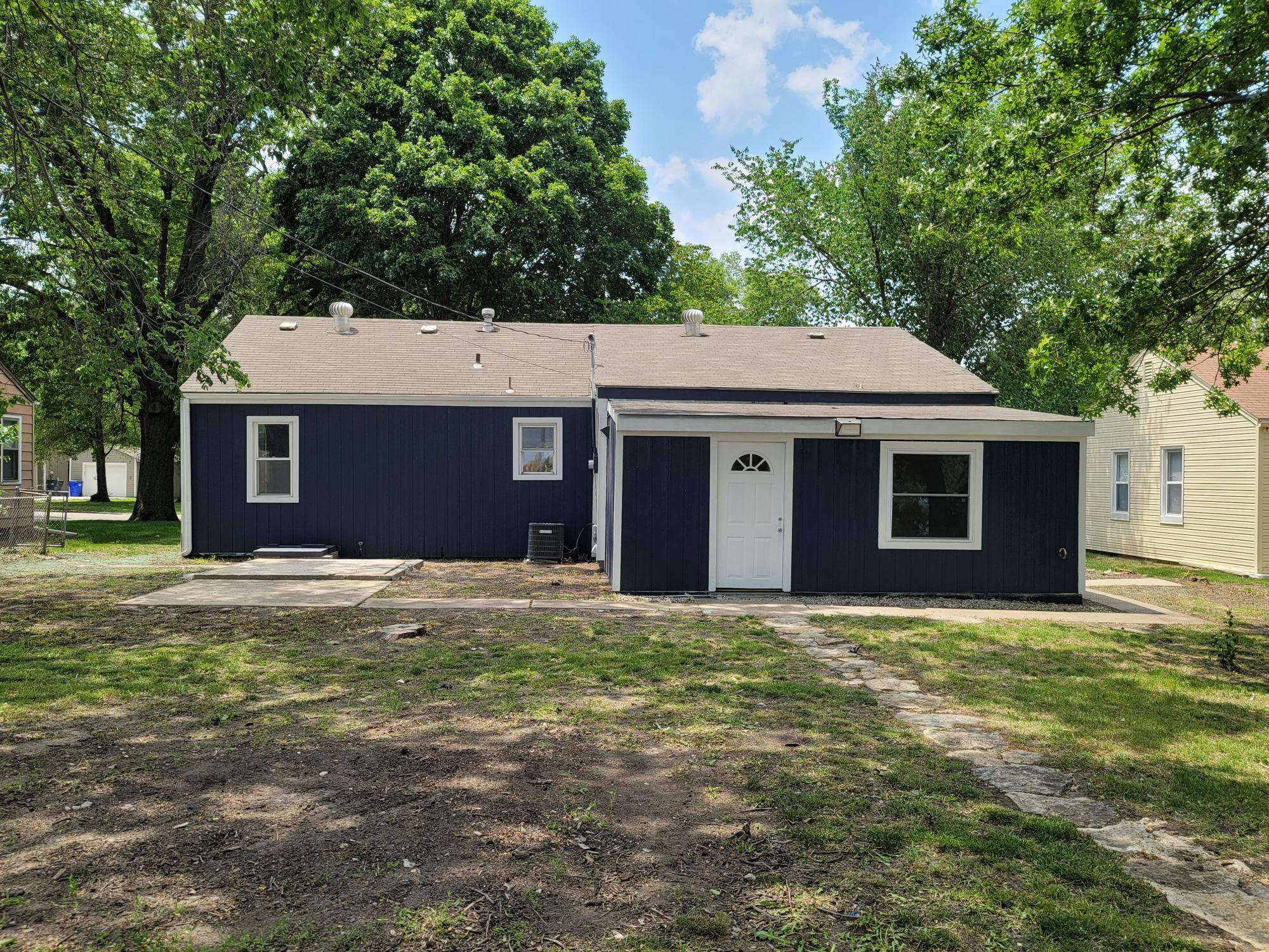 114 N Emma St, Olathe, KS 66061 Office for Sale