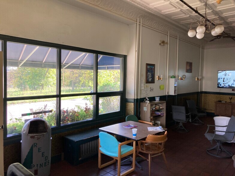 102 W Gary St, Duluth, MN 55808 Reed's Pine Boarding & Lodging