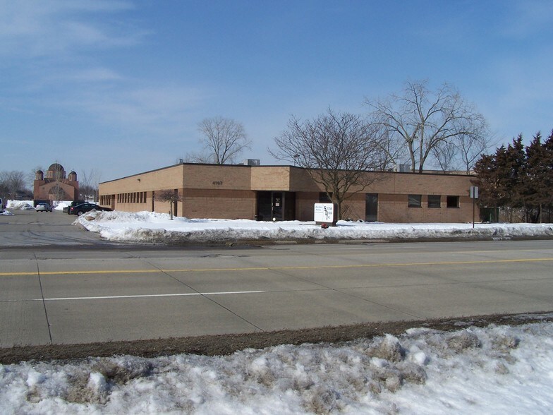 4107 John R Rd, Troy, MI 48085