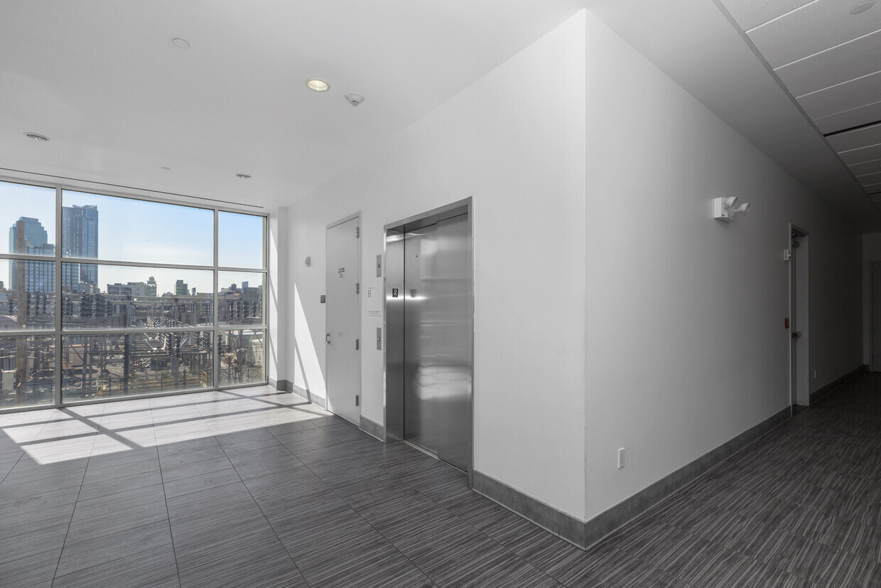 22-11 38th Ave, Long Island City, NY for lease Interior Photo- Image 1 of 13