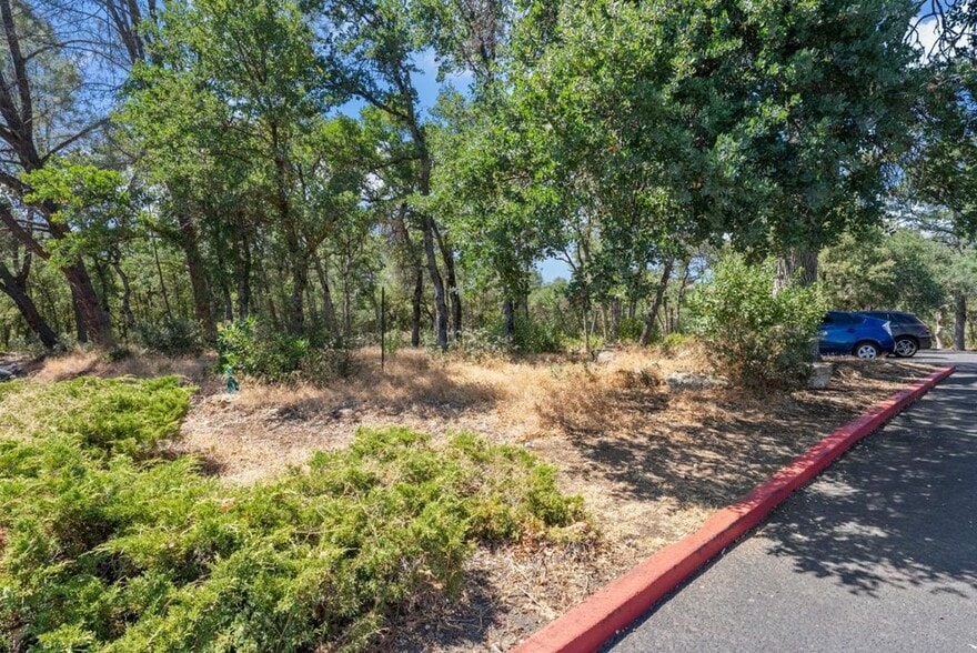 15363 Palm ave, Clearlake, CA for sale - Building Photo - Image 3 of 17