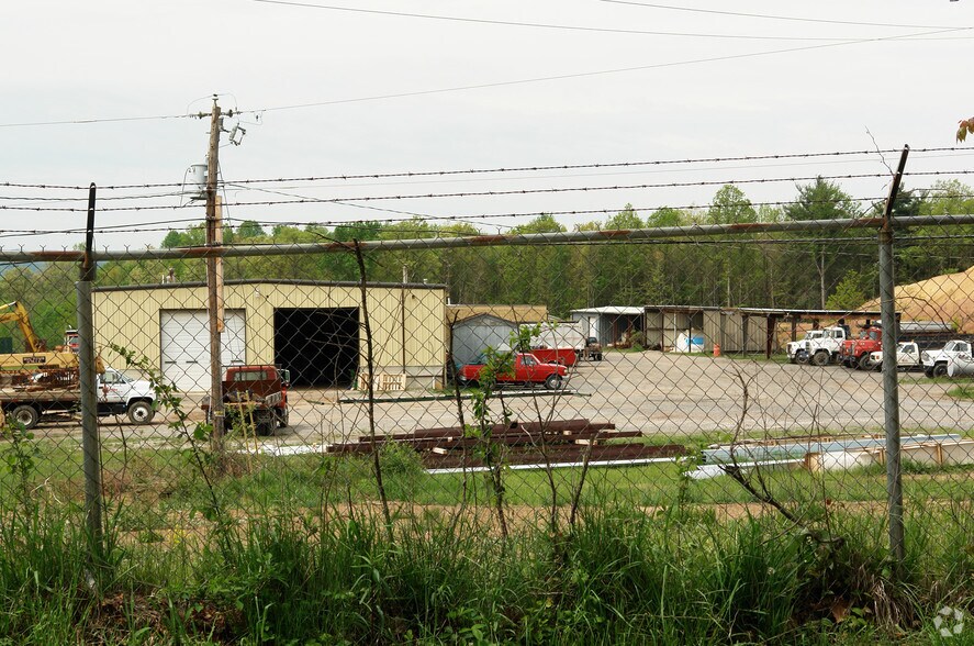 974 Greasy Ridge Rd, Princeton, WV for sale - Primary Photo - Image 1 of 1