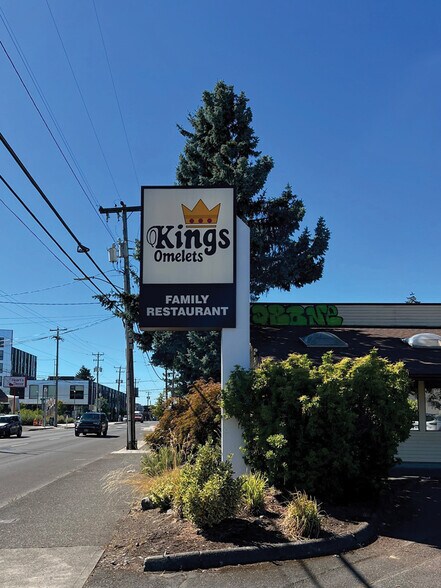 10711 NE Halsey St, Portland, OR for sale - Building Photo - Image 1 of 1