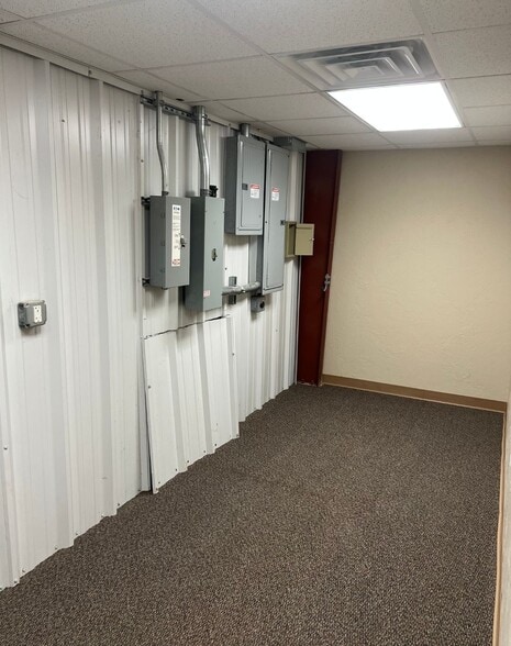 2820 Global Pky, Midwest City, OK for lease - Building Photo - Image 3 of 47