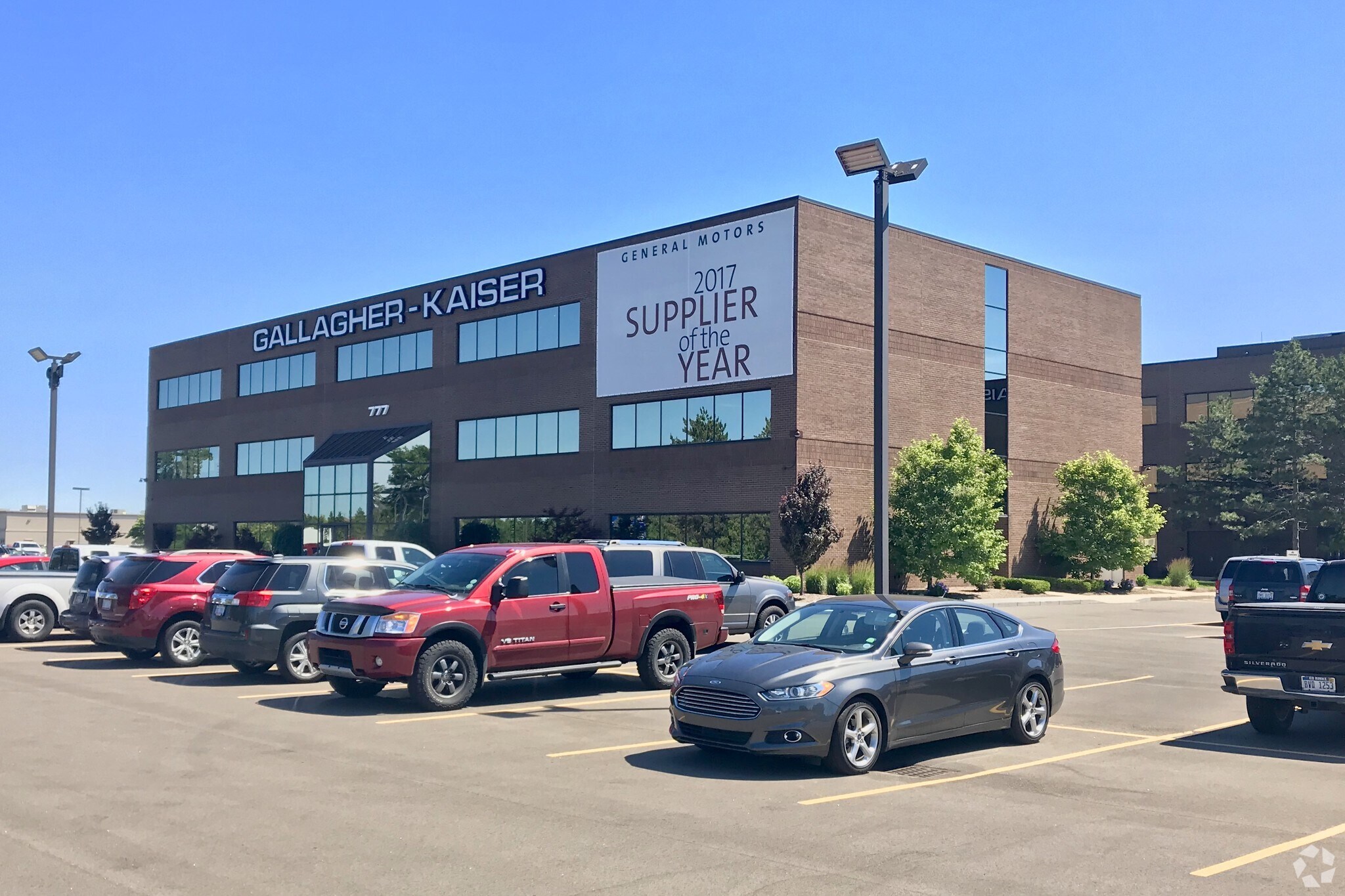 777 Chicago Rd, Troy, MI for sale Primary Photo- Image 1 of 1