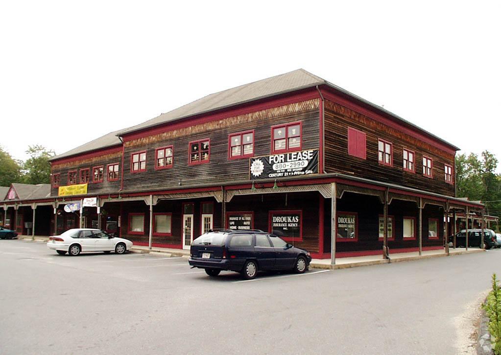 320 W Center St, West Bridgewater, MA 02379