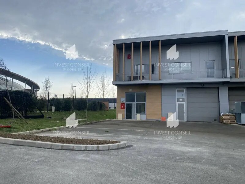 8 Avenue Roland Moreno, Frépillon for lease Building Photo- Image 1 of 11