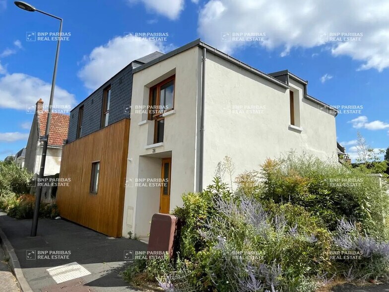 Office in Tours for lease - Building Photo - Image 2 of 15