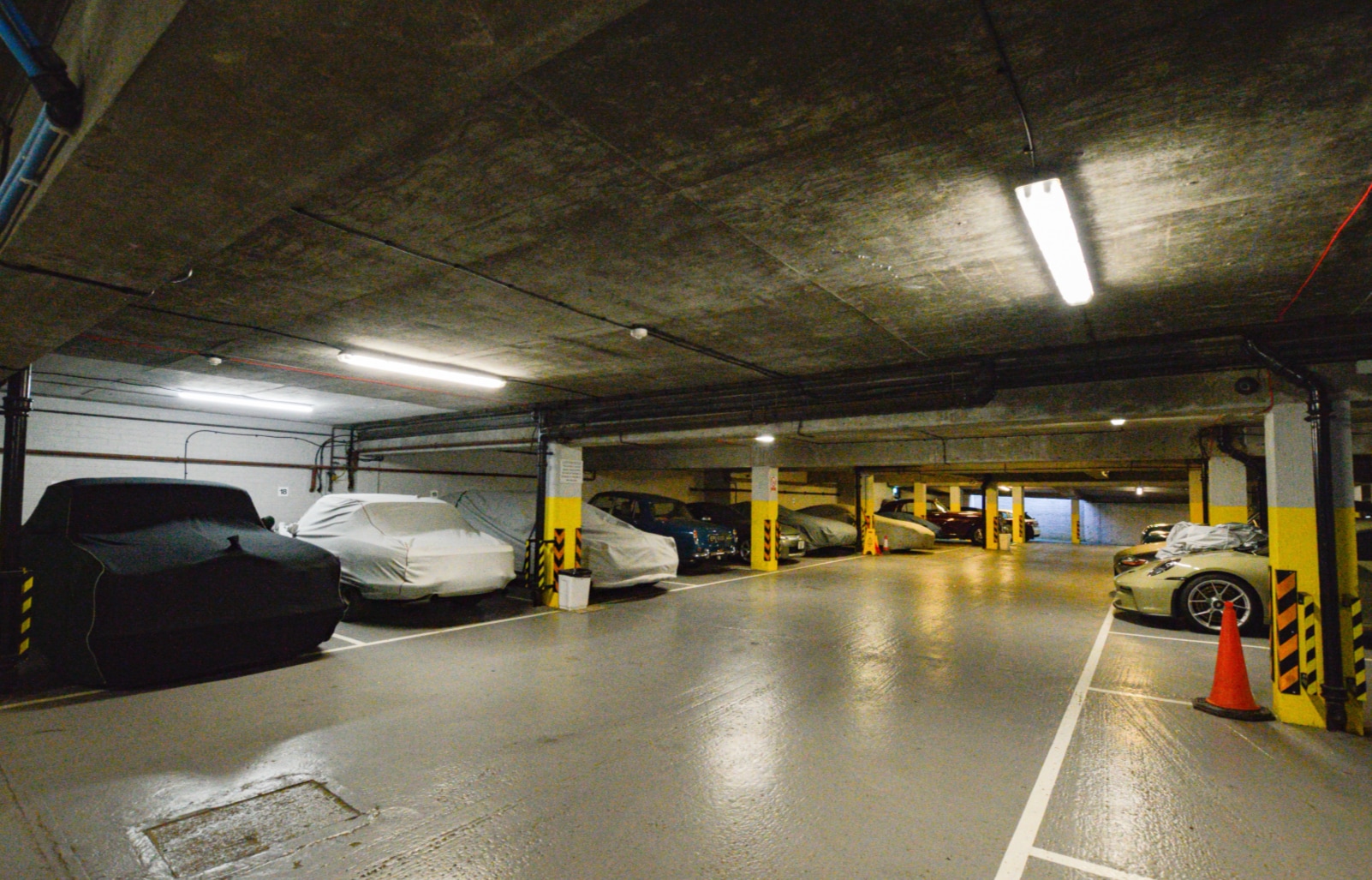 Renfrew Rd, London for sale Interior Photo- Image 1 of 1