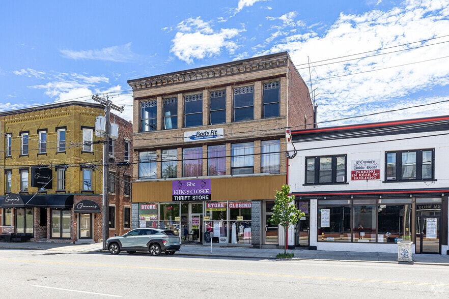 38-40 E Main St, Torrington, CT for lease - Building Photo - Image 3 of 7