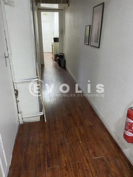 Office in Paris for lease - Interior Photo - Image 2 of 9