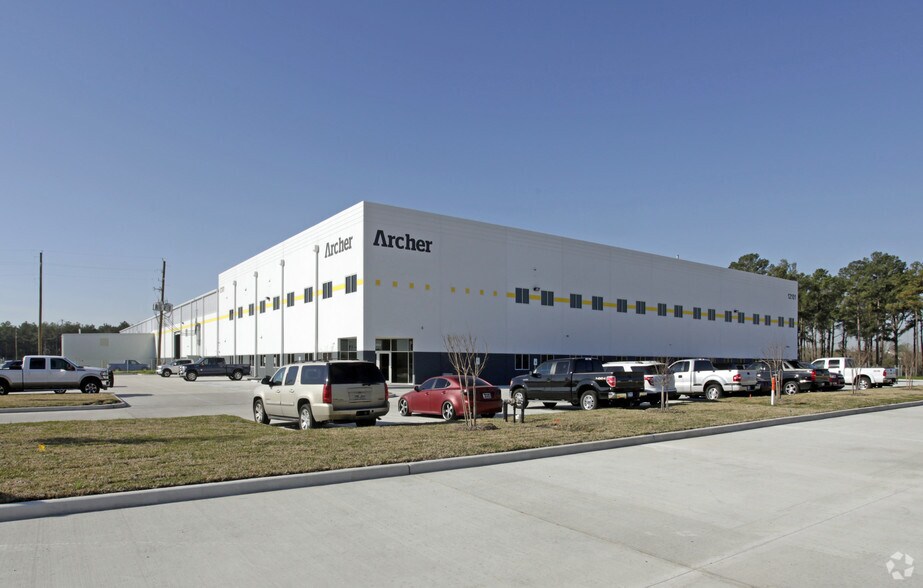 12101 Cutten Rd, Houston, TX for sale - Primary Photo - Image 1 of 1