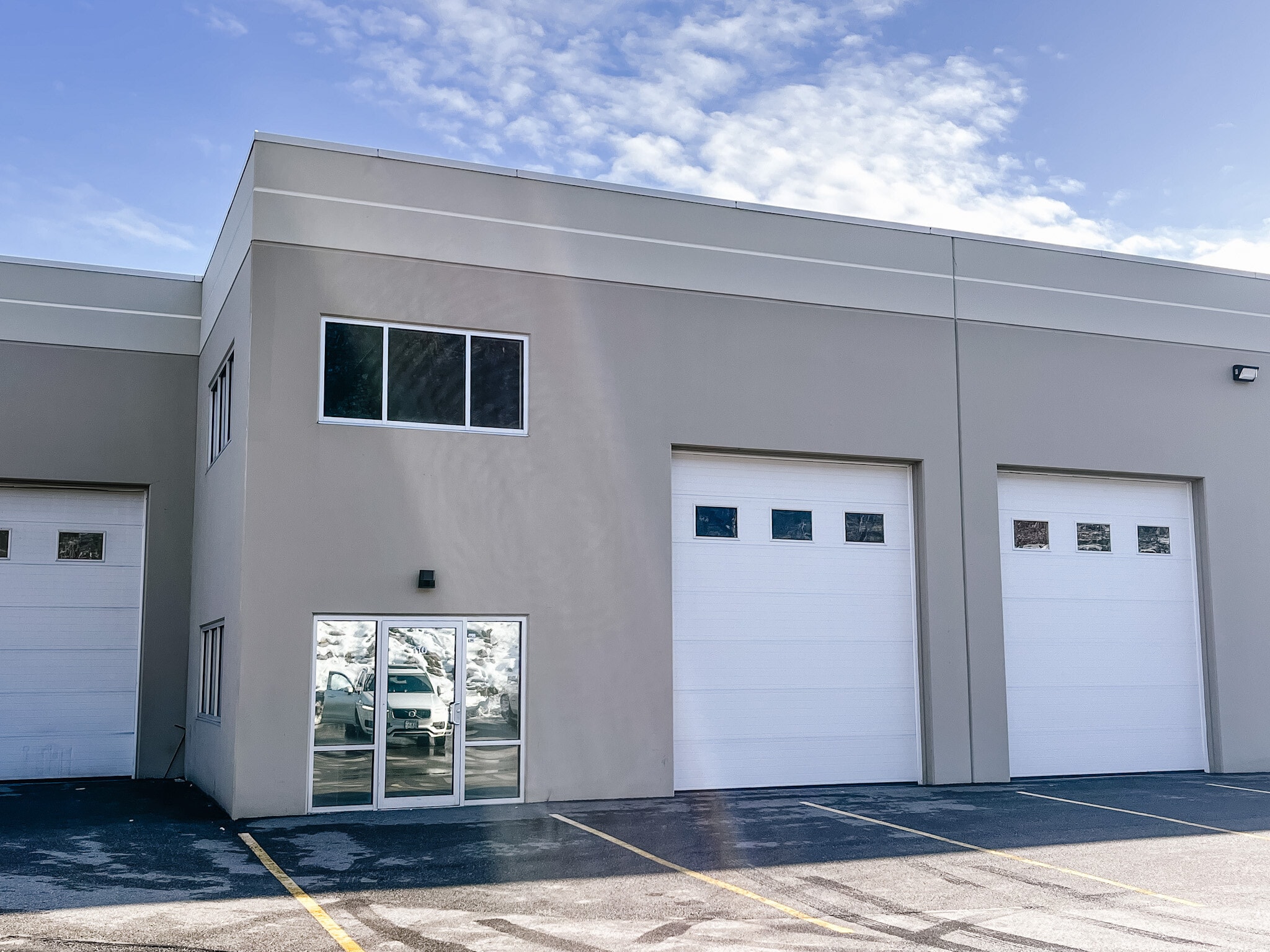 210 Lougheed Rd, Kelowna, BC for lease Building Photo- Image 1 of 2