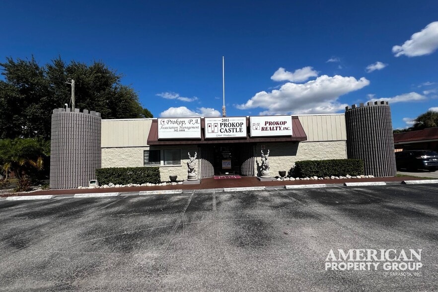 2011 Bispham Rd, Sarasota, FL for lease - Building Photo - Image 1 of 19