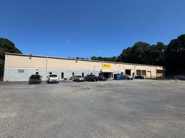 1069 Canton Rd, Marietta, GA for lease - Building Photo - Image 3 of 7