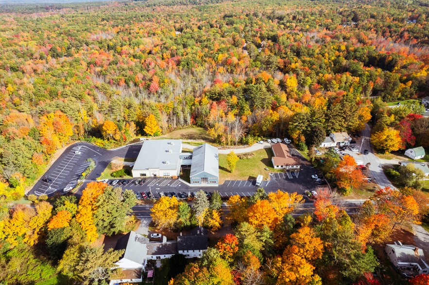 235 Portland Rd, Gray, ME for lease - Building Photo - Image 1 of 3