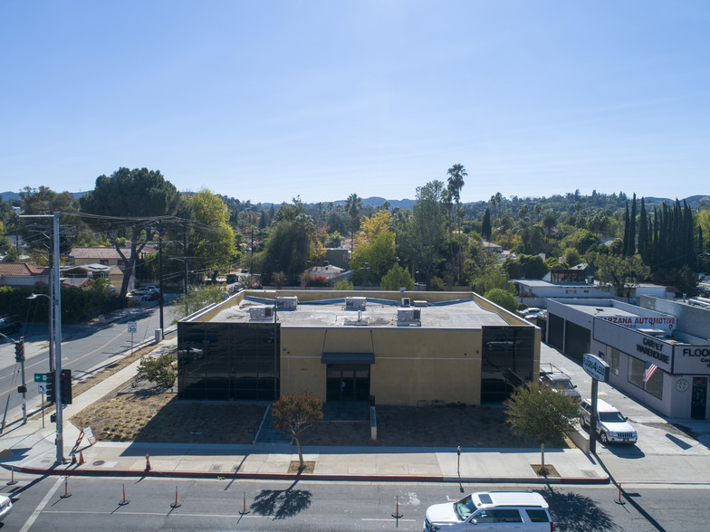 19300 Ventura Blvd, Tarzana, CA for sale - Building Photo - Image 1 of 1