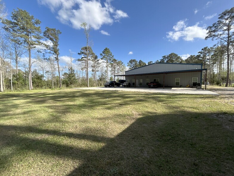 202 W Stroker Rd, Crosby, TX for sale - Building Photo - Image 1 of 65