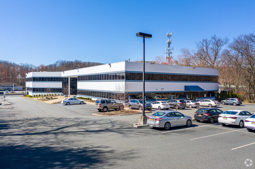 2200 State Rt 10, Parsippany, NJ for lease - Building Photo - Image 3 of 9